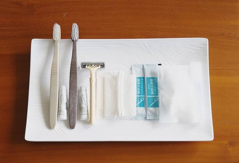 اتاق پرمیوم با چشم‌انداز دریا, Something Easy Inn