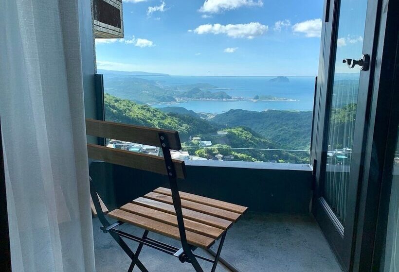 آپارتمان پرمیوم 1 خوابه با چشم‌انداز دریا, Something Easy Inn