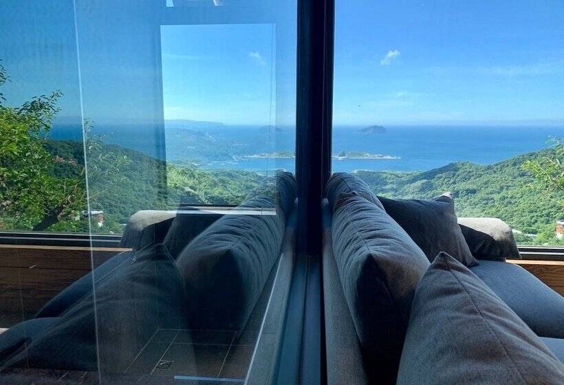 آپارتمان 1 خوابه با چشم‌انداز دریا, Something Easy Inn