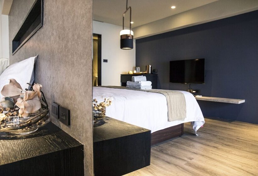 آپارتمان پرمیوم 1 خوابه با چشم‌انداز دریا, Something Easy Inn