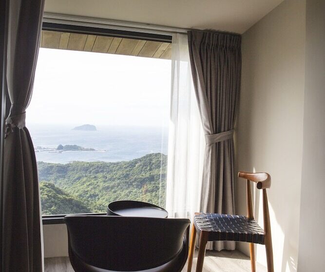 آپارتمان پرمیوم 1 خوابه با چشم‌انداز دریا, Something Easy Inn