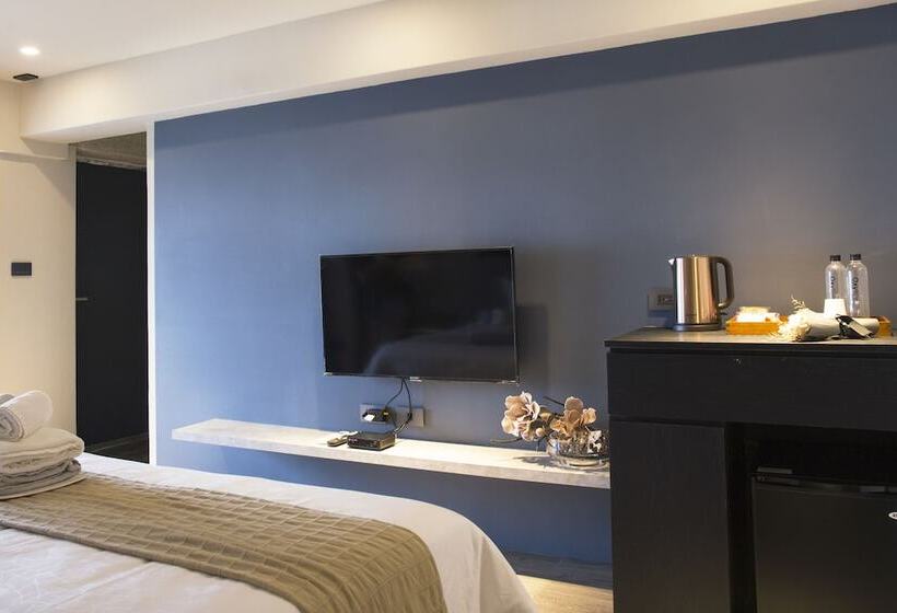 آپارتمان پرمیوم 1 خوابه با چشم‌انداز دریا, Something Easy Inn