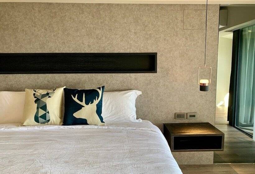 آپارتمان پرمیوم 1 خوابه با چشم‌انداز دریا, Something Easy Inn