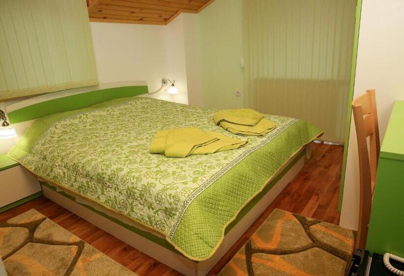 标准间带露台, Stanchevata Kashta