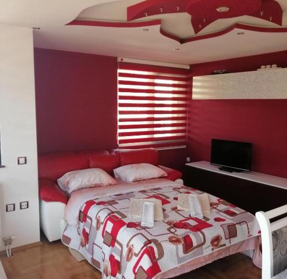 带1个卧室的豪华公寓, Stanchevata Kashta