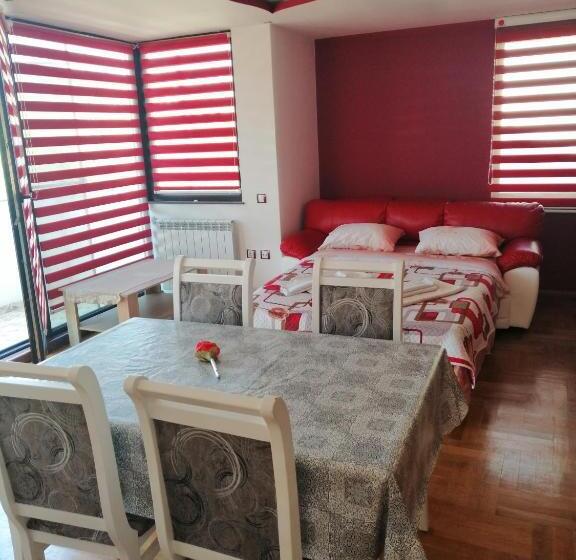 带1个卧室的豪华公寓, Stanchevata Kashta