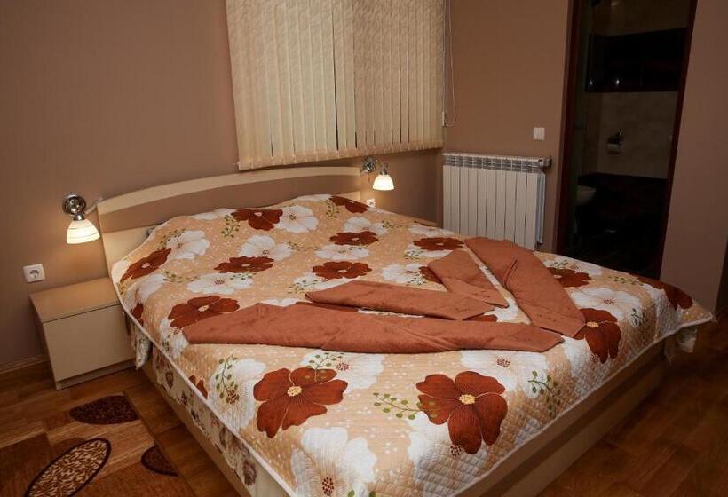 标准间带露台, Stanchevata Kashta