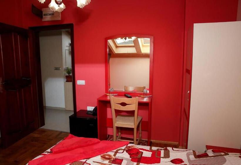 标准间, Stanchevata Kashta