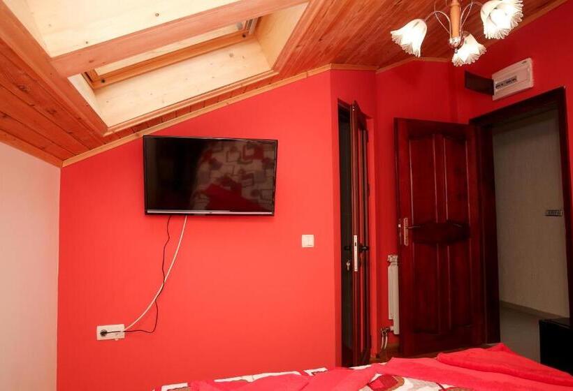 标准间, Stanchevata Kashta