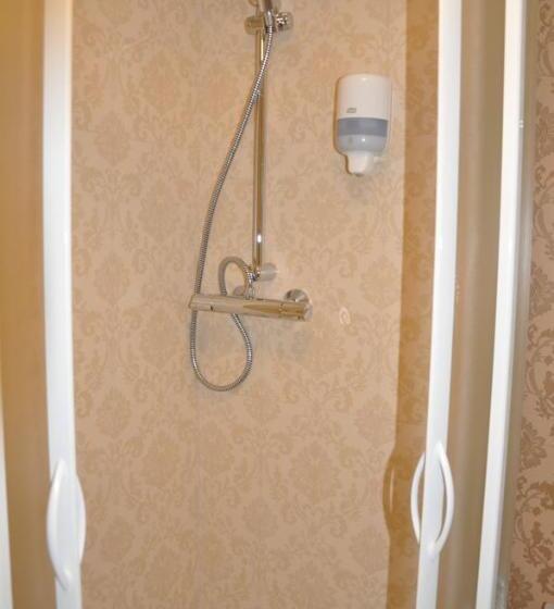 غرفة قياسية, Pensiunea Reset Club