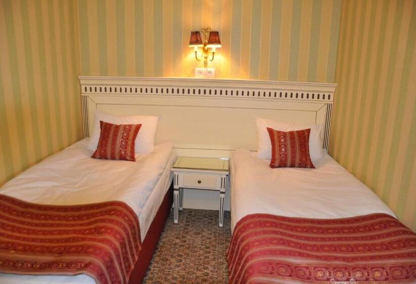 غرفة قياسية, Pensiunea Reset Club