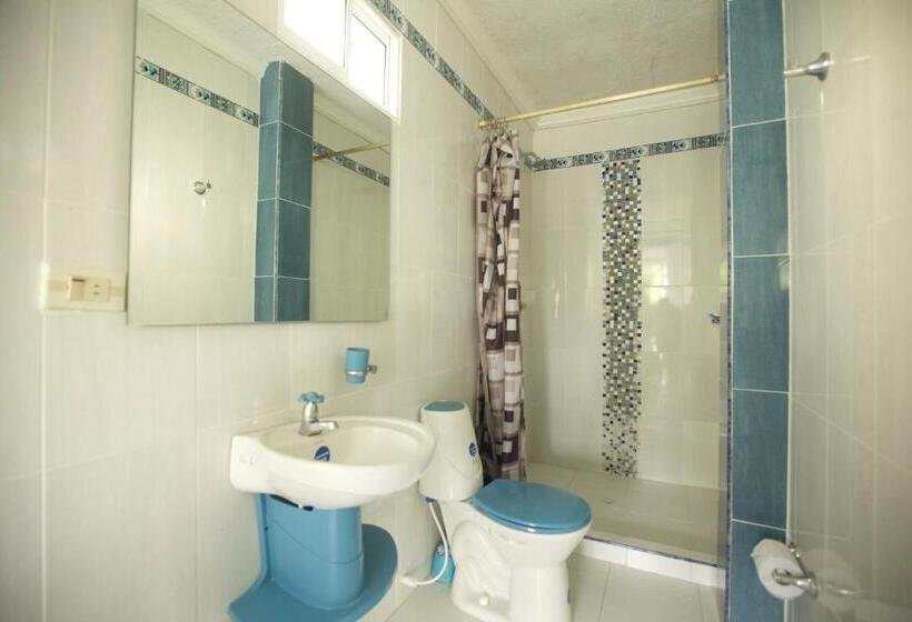 정원 전망 4인용 스탠다드 룸, Casa Royal Palm Inn