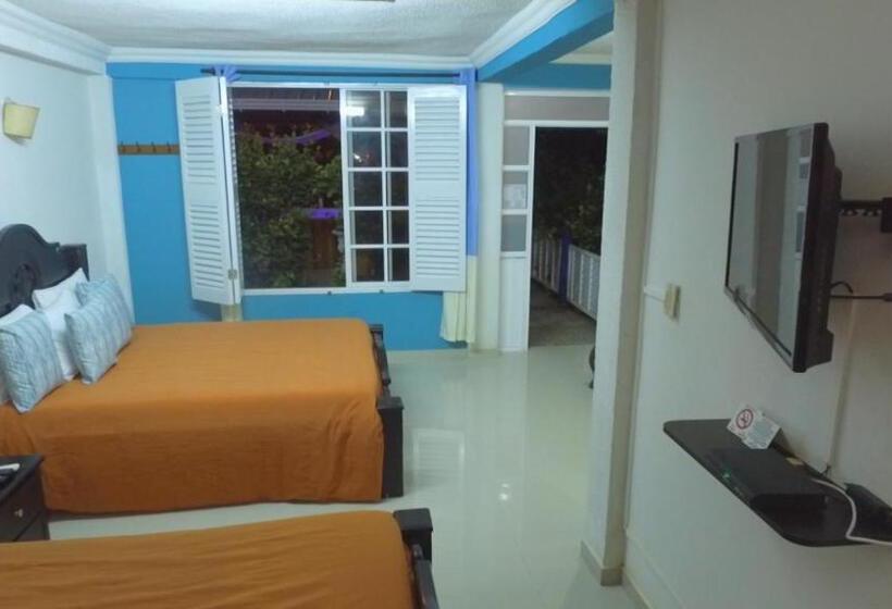 정원 전망 4인용 스탠다드 룸, Casa Royal Palm Inn