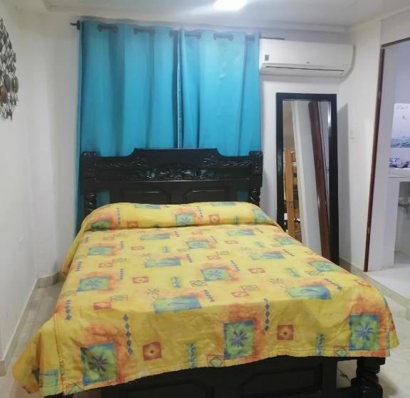 4인용 스탠다드 룸, Casa Royal Palm Inn