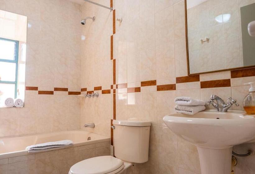 اتاق خانوادگی, Hospedaje La Florida