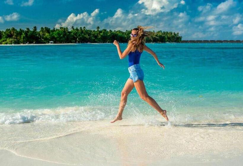 اتاق لوکس با بالکن, Dhiffushi White Sand Beach