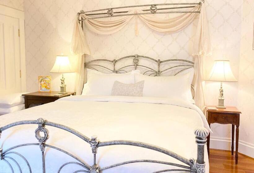 اتاق سوپریور با تخت بزرگ, Princess And The Pea