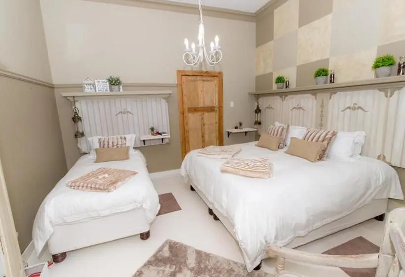 اتاق خانوادگی با چشم‌انداز باغ, Tarentaalrand Guesthouse