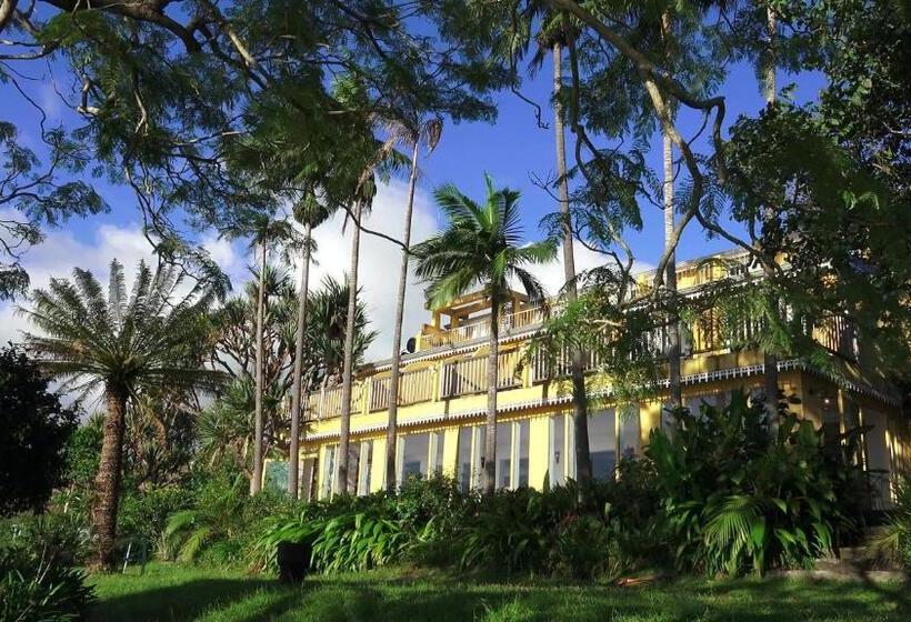 اتاق خانوادگی با چشمانداز دریا, Villa Laurina