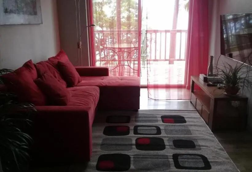 آپارتمان 1 خوابه با تراس, Villa Laurina