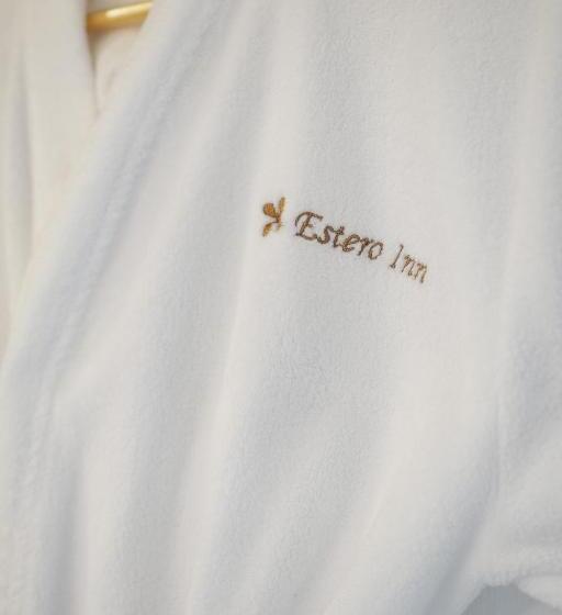キングサイズベッドのスーペリアルーム, Estero Inn