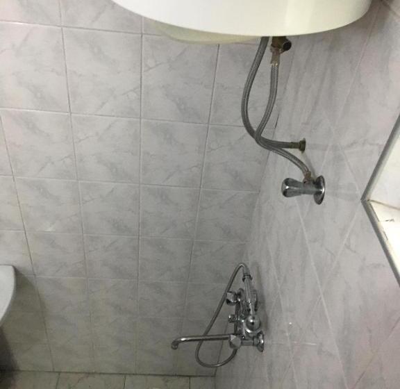 اتاق اکونومی, Guest House Roman/gonio