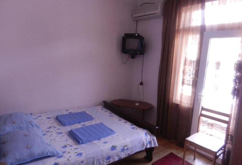 اتاق لوکس با بالکن, Guest House Roman/gonio