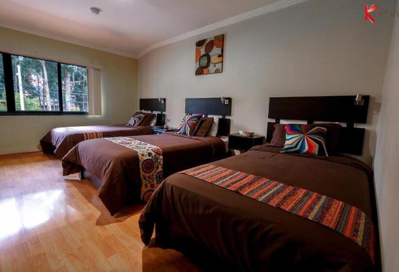 غرفة ديلوكس ثلاثية, Hostal Kolibri B&b