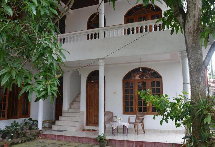 Standardrum, Welcome Family Guest House