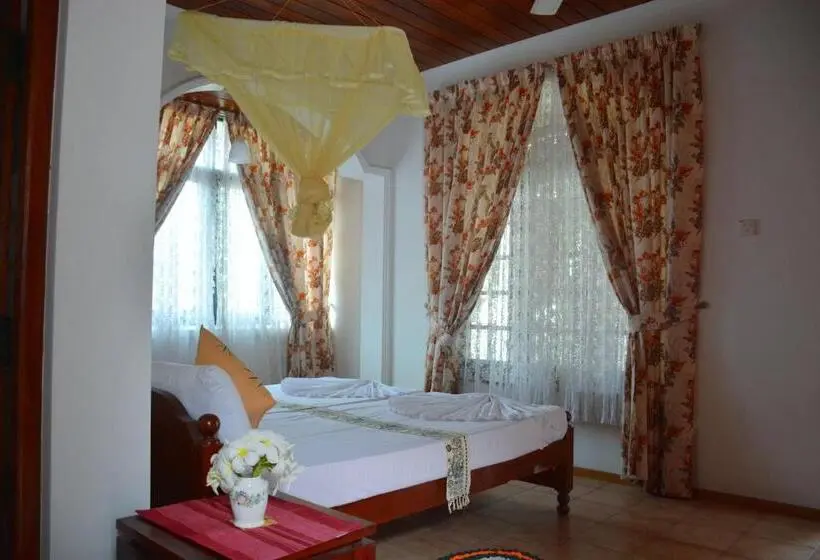 バルコニー付きデラックスルーム, Welcome Family Guest House