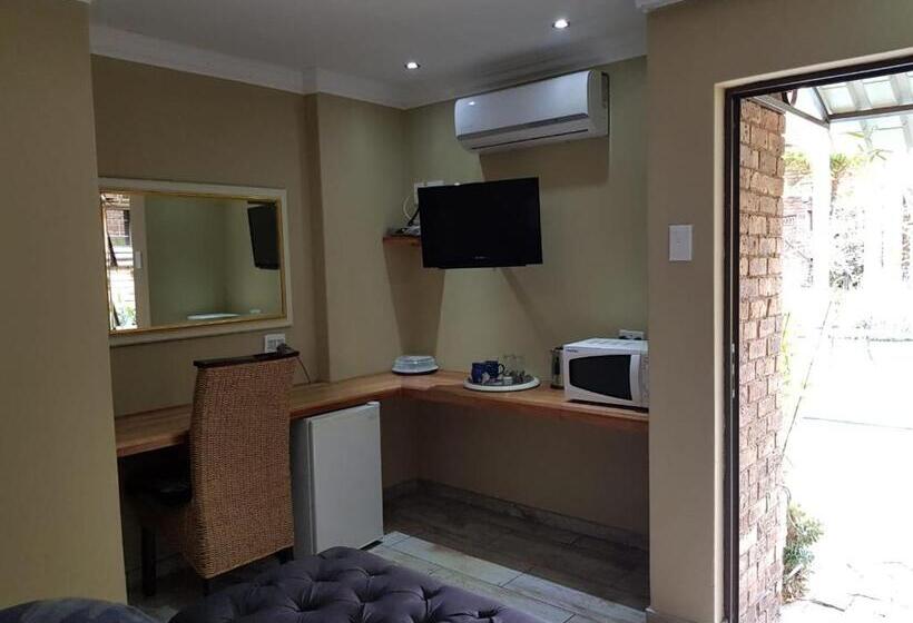 스탠다드 룸 풀장 전망, Dormio Manor Guest Lodge