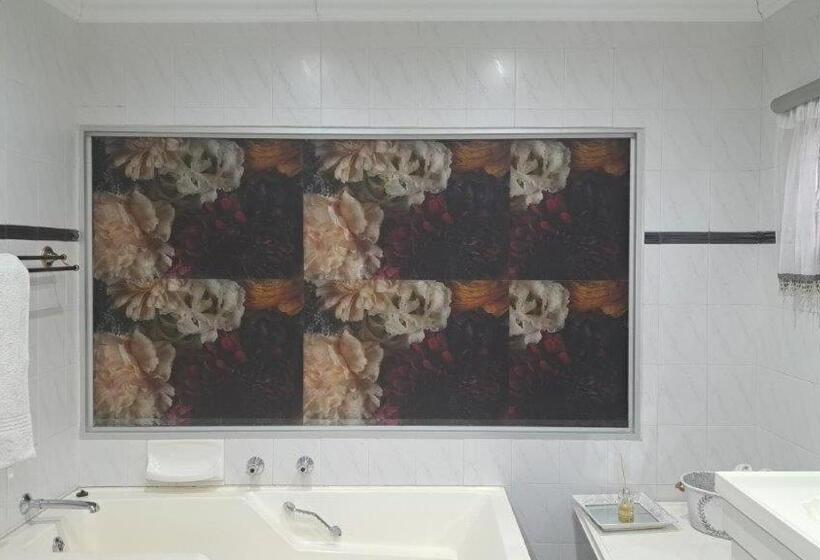 Трехместный Номер Стандарт с Балконом, Dormio Manor Guest Lodge