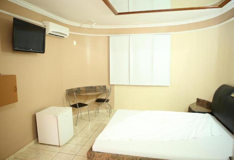 Quarto Estandar, Medieval Motel E Hospedagem
