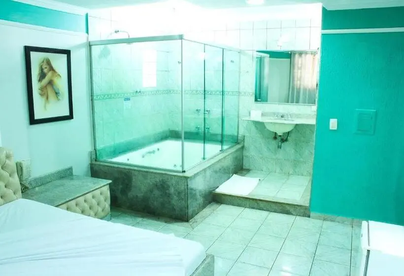 デラックスルーム, Medieval Motel E Hospedagem