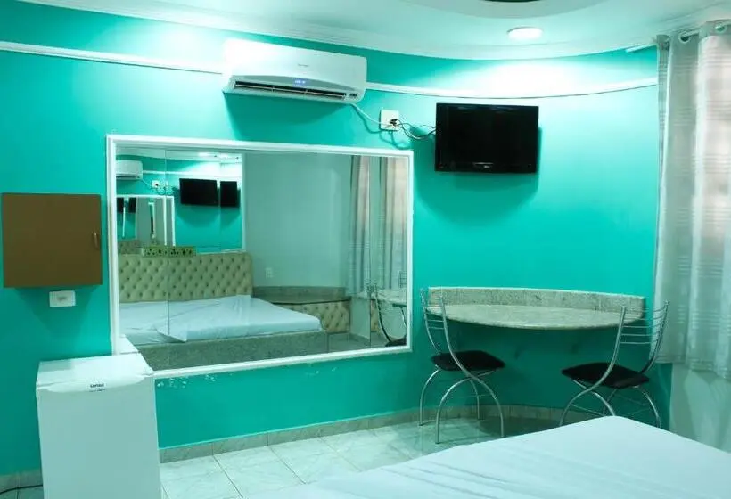 デラックスルーム, Medieval Motel E Hospedagem