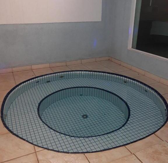 标准间带游泳池, Medieval Motel E Hospedagem