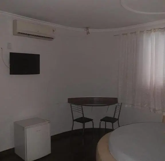 エコノミールーム, Medieval Motel E Hospedagem
