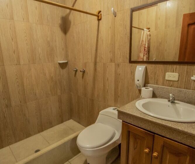 エコノミールーム, Hostal Tongo Reef