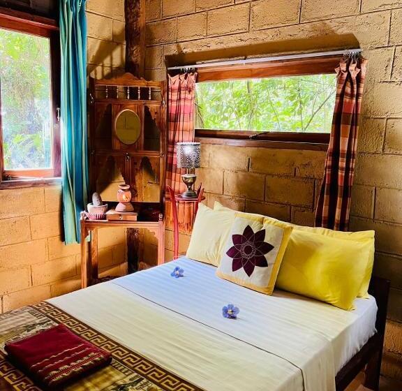 Номер Стандарт Вид на Сад, Kandy Eco Retreat
