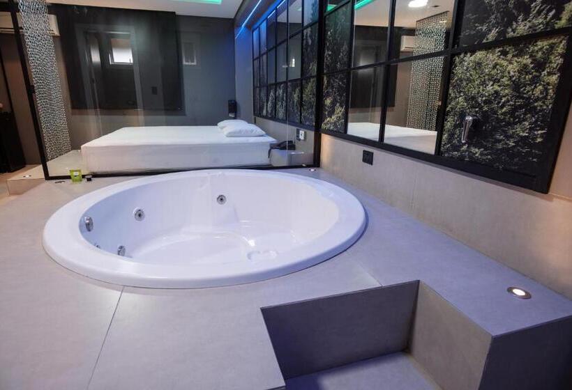 스위트 킹사이즈 침대, Motel Della Montagna