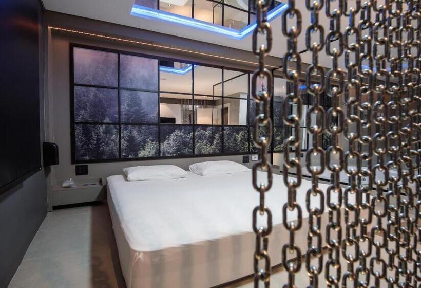 带大床的套房, Motel Della Montagna