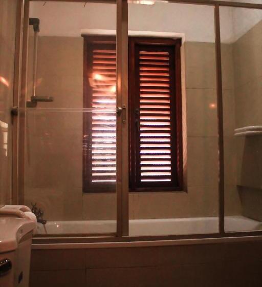 חדר דלוקס, Villa Inavni