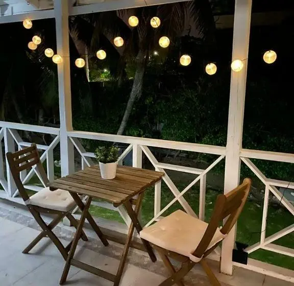 اتاق سوپریور, Islander House On Rocky Cay Beach