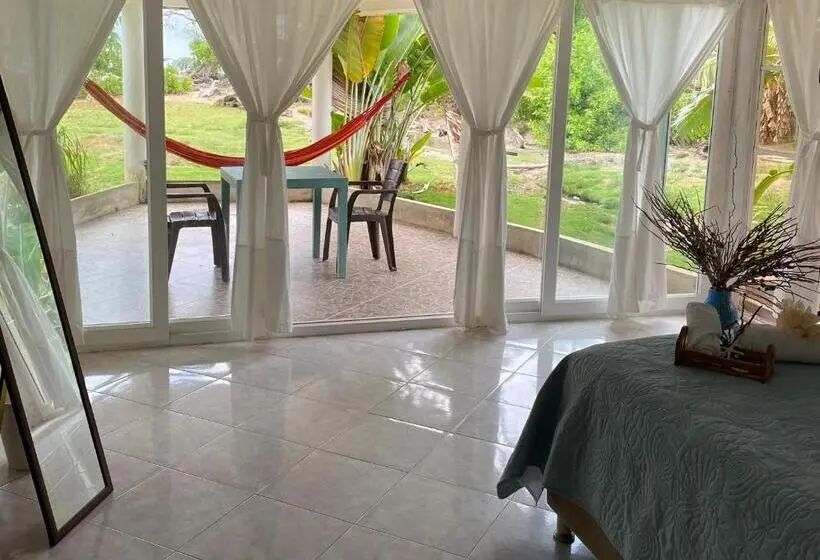 اتاق استاندارد, Islander House On Rocky Cay Beach