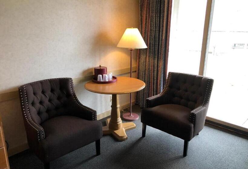 Полулюкс с Балконом, Paddle Wheel Inn