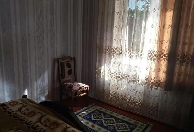 سوییت, Abramichi Guest House