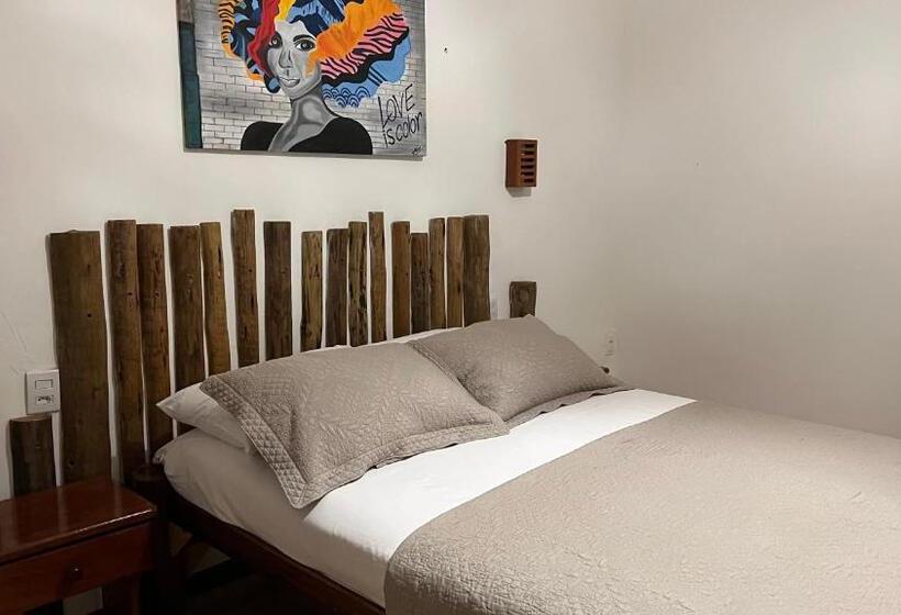 スタンダードルーム, Aki Pousada