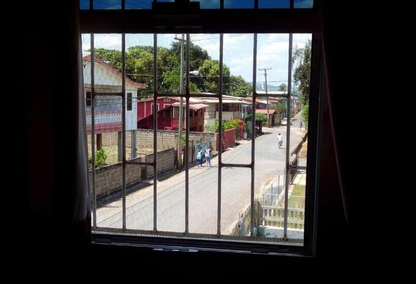 スタンダードルーム, Don Santiago Guesthouse Downtown