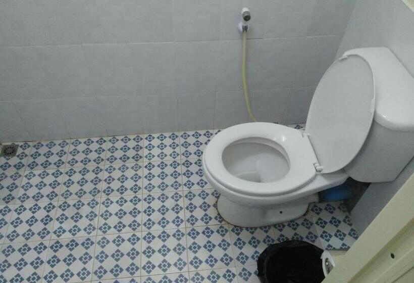 تختخواب در اتاق مشترک, Northern Breeze