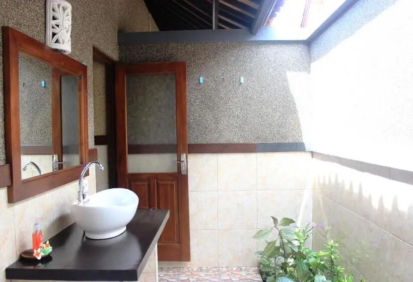 スタンダードルーム, Pondok Shindu Guest House